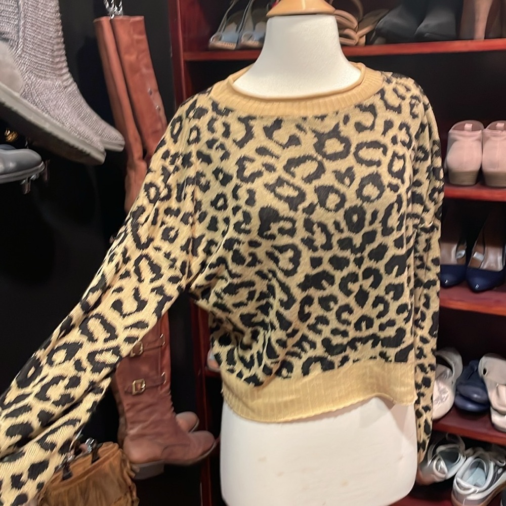 Leopard Sweater - Picture 3 of 3